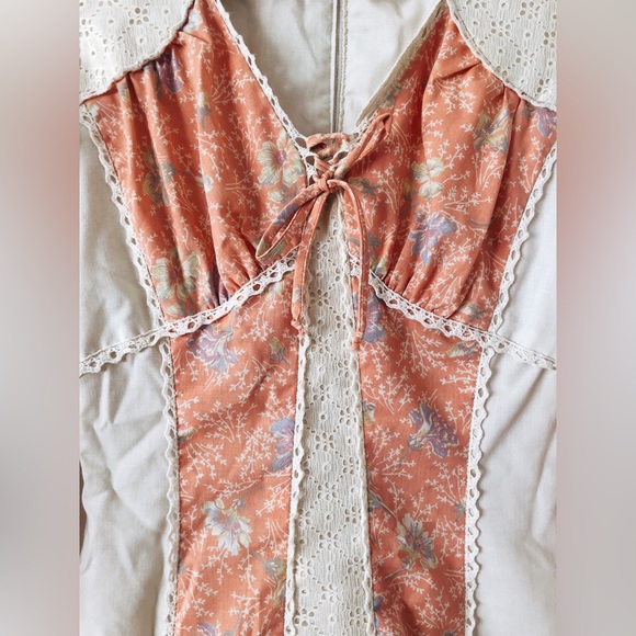 Vintage 60s 70s Prairie Mini Dress / Renaissance Revival Bell Sleeve Mini Dress - Picture 10 of 12